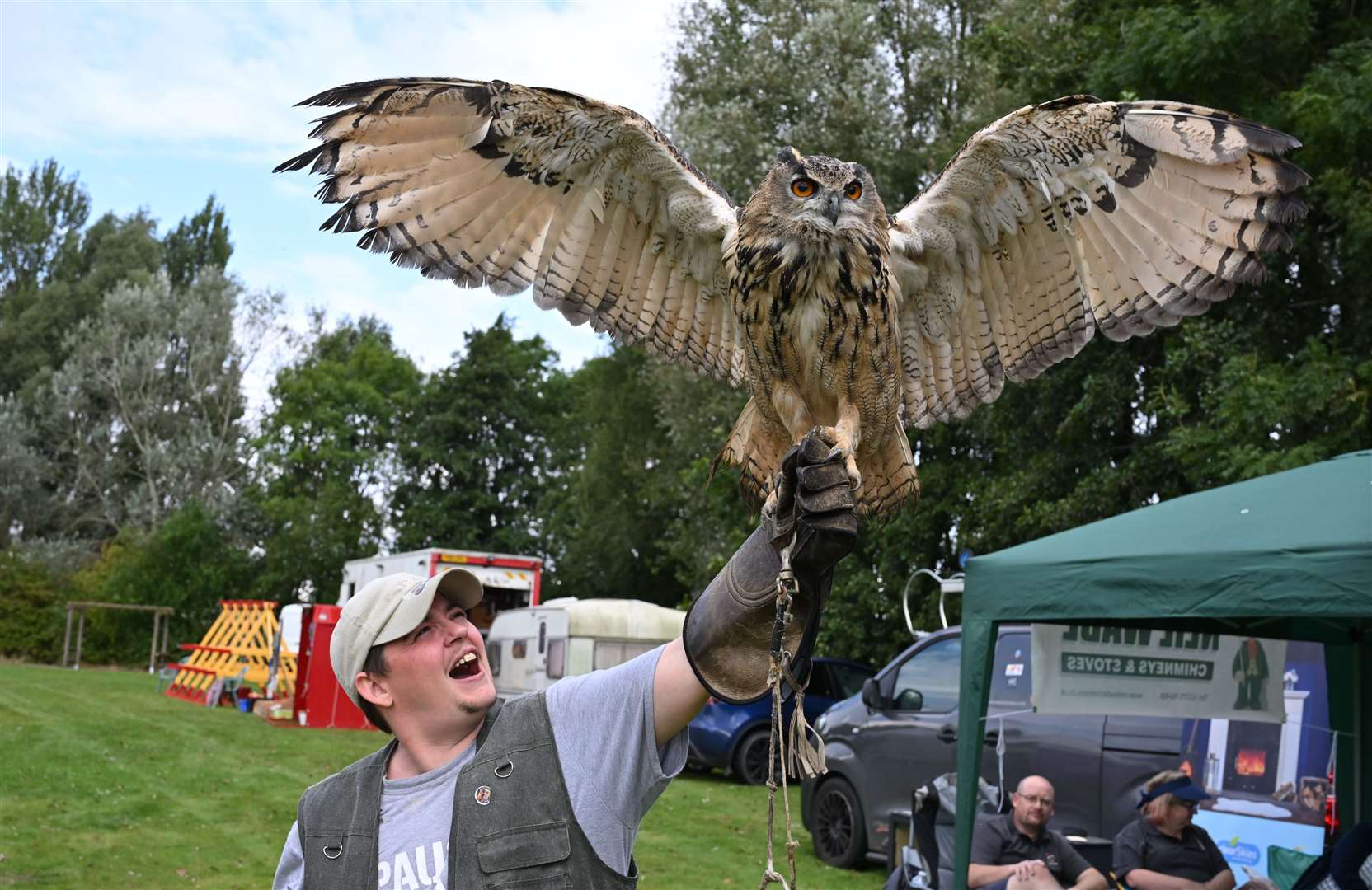 Kyle Hook from Lincoln Owl Rescue with Jesse