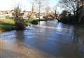 Heavy rain and flooding to ease 