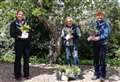 Club gives floral gifts to town's carers 