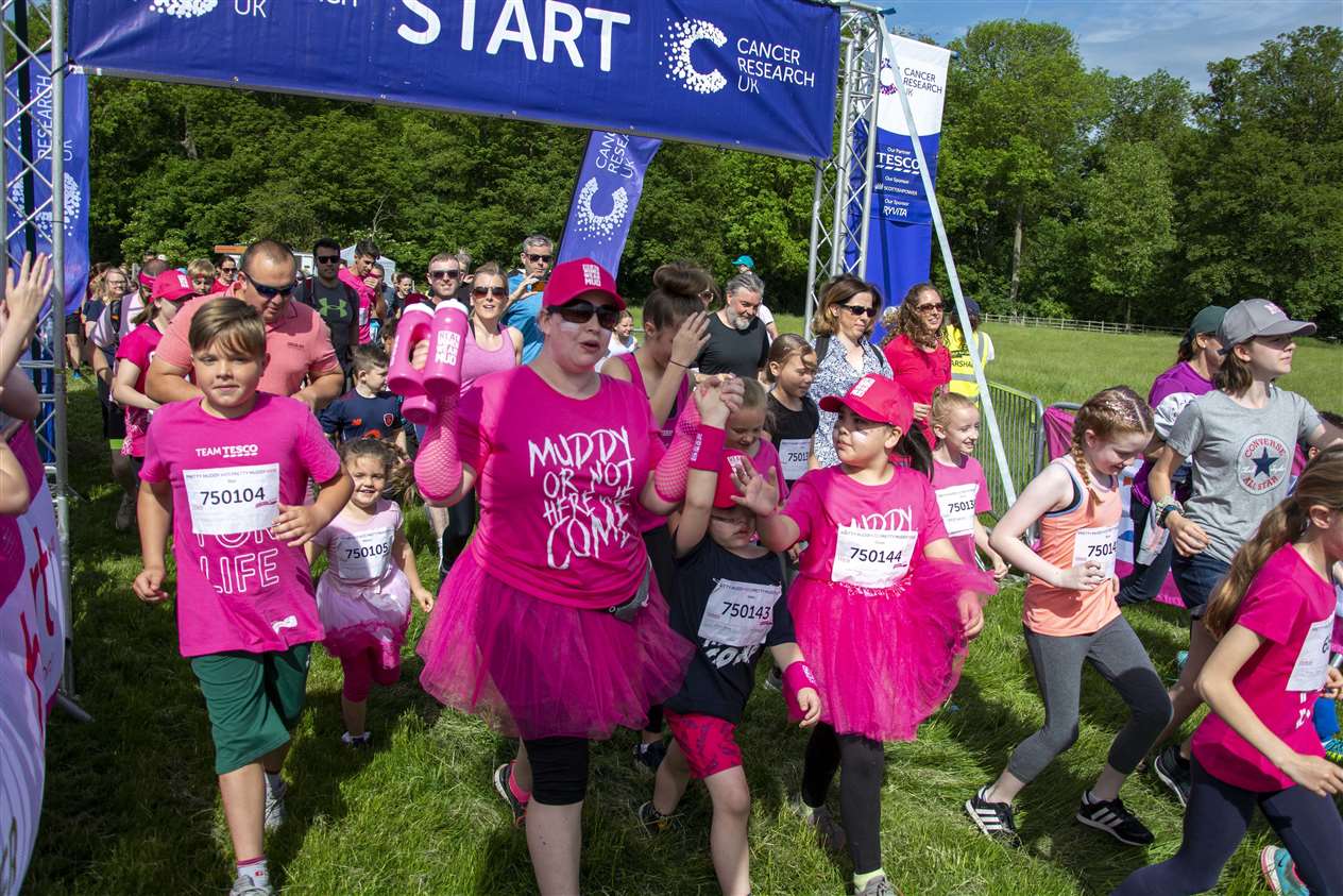 Race for Life Pretty Muddy, Stamford 2019 (11641103)