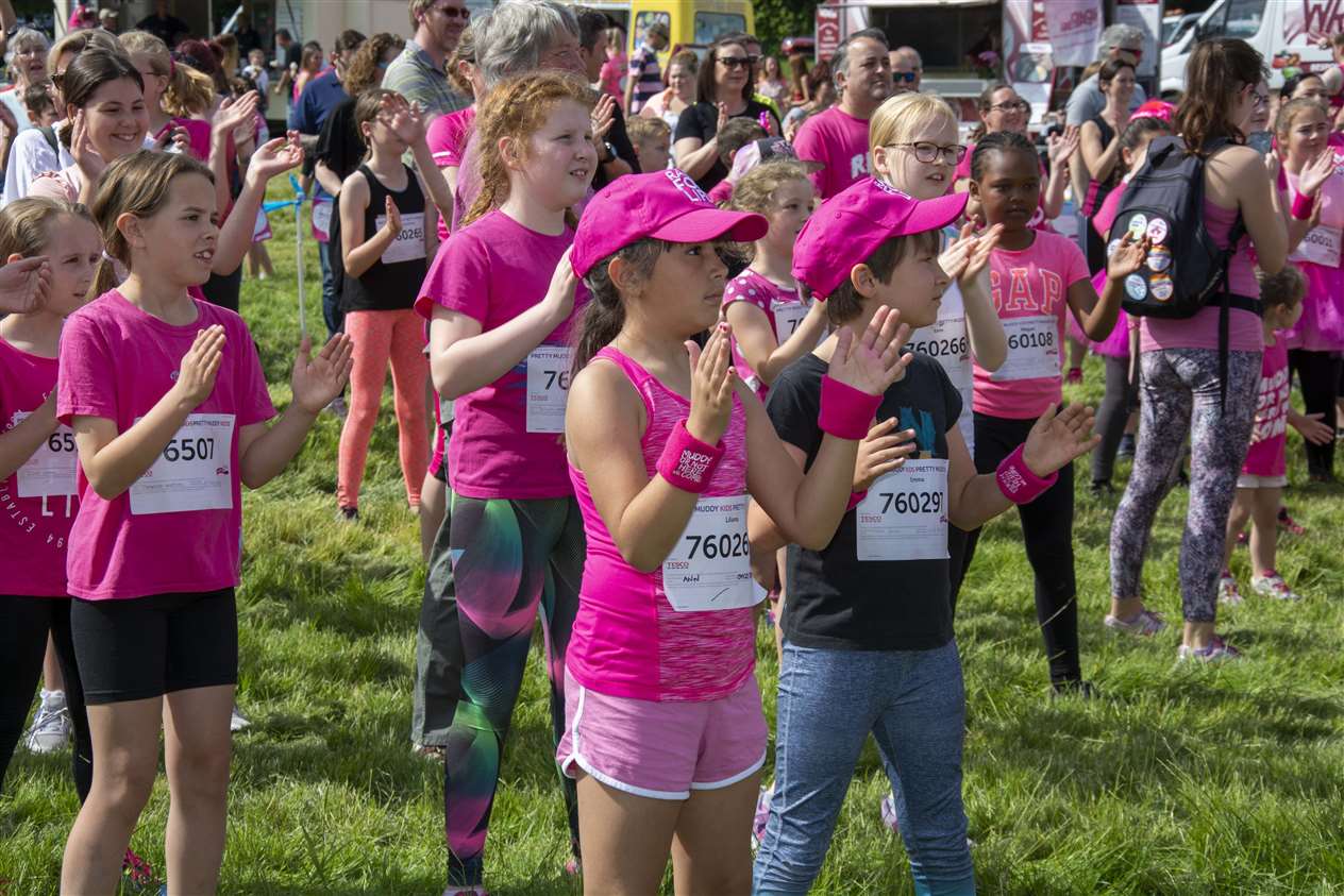 Race for Life Pretty Muddy, Stamford 2019 (11641129)