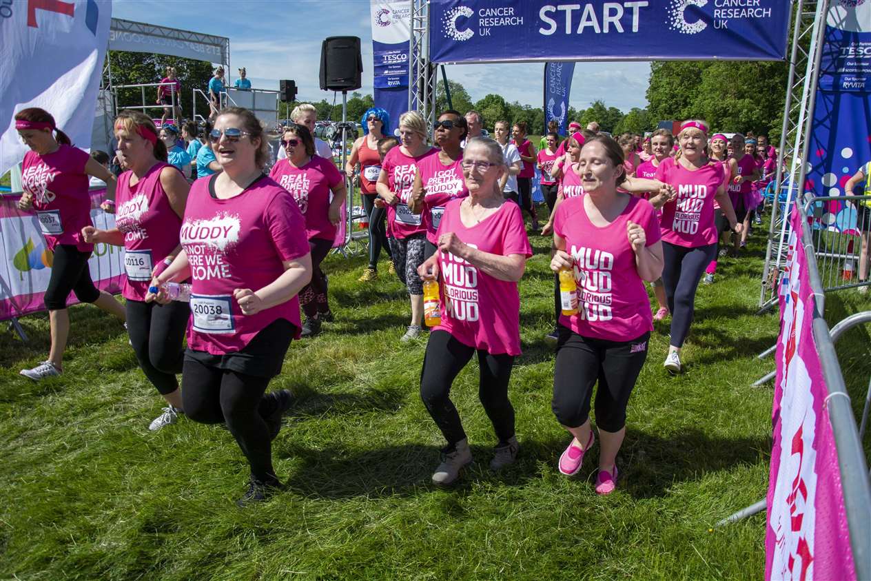 Race for Life Pretty Muddy, Stamford 2019 (11641040)
