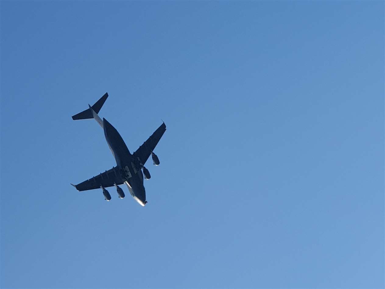 Alexandra Constant took these photos of the plane over Duddington (34921540)