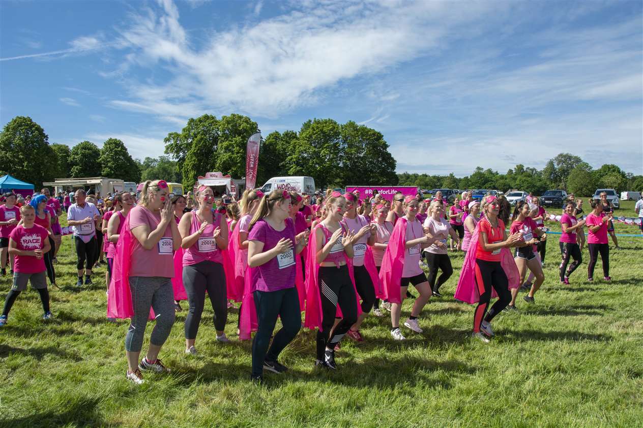 Race for Life Pretty Muddy, Stamford 2019 (11641017)