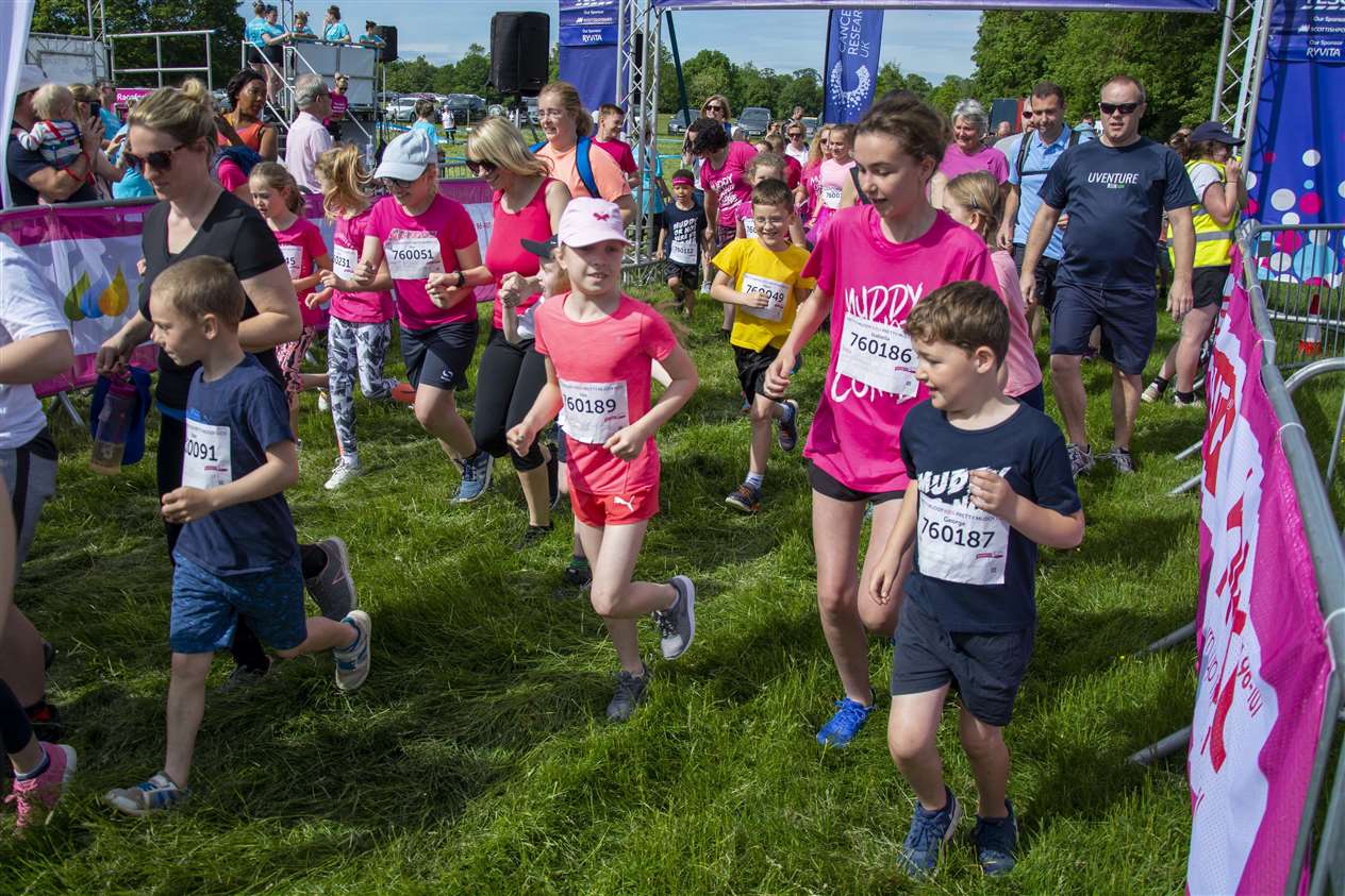 Race for Life Pretty Muddy, Stamford 2019 (11640936)
