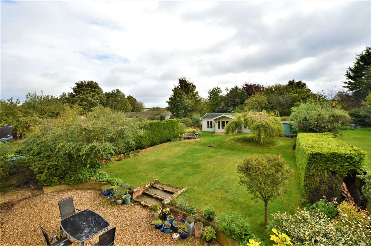Ganes Nook, Little Casterton