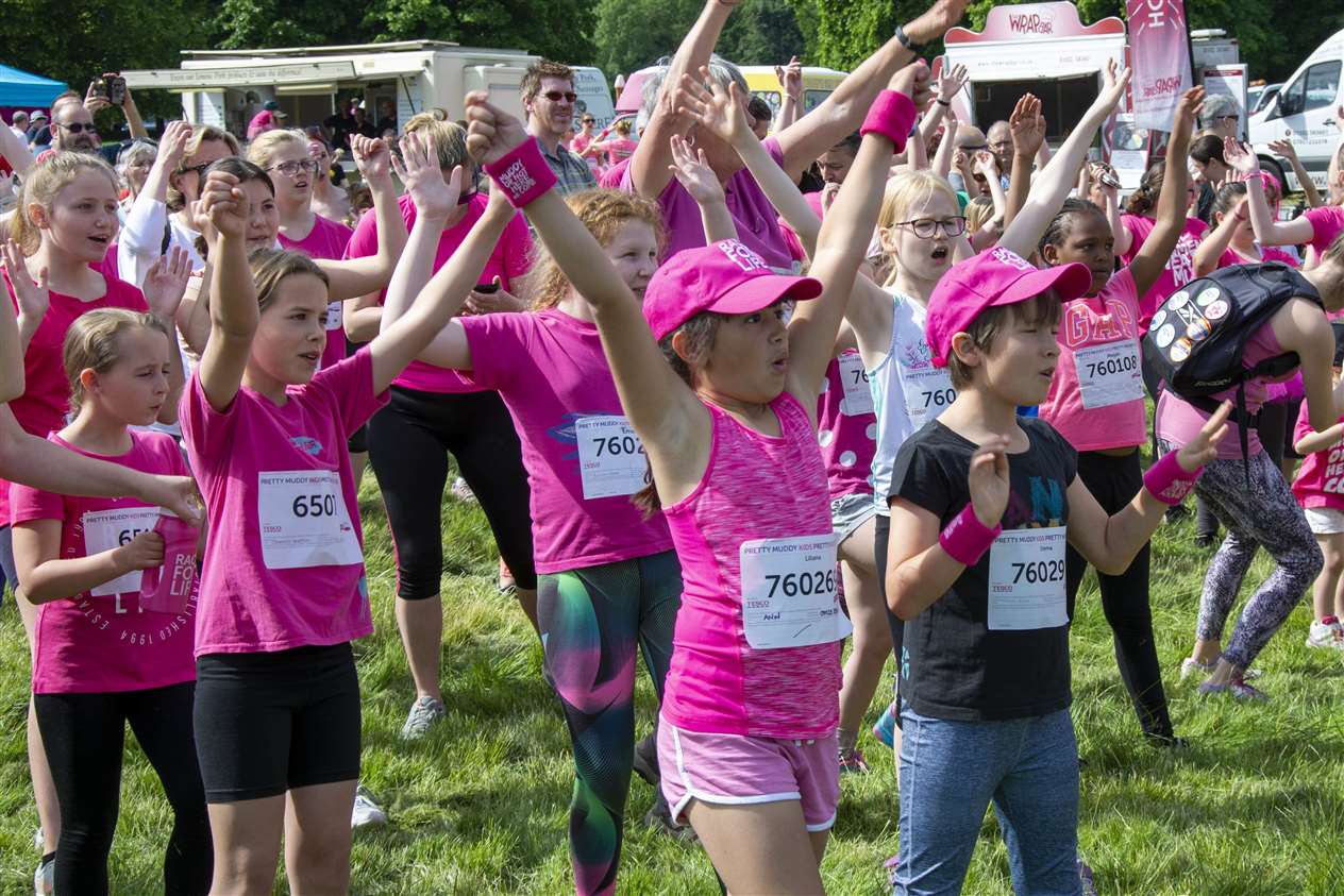 Race for Life Pretty Muddy, Stamford 2019 (11641131)