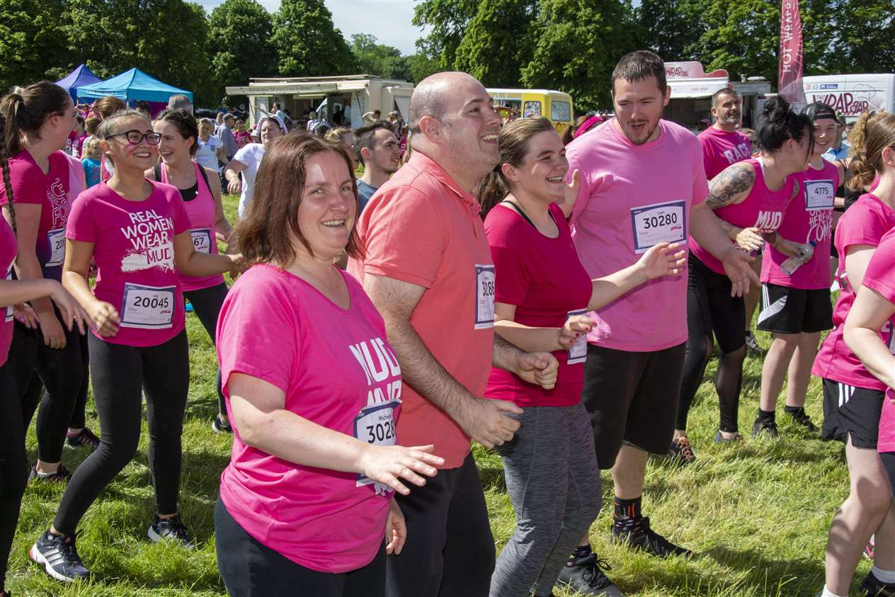 Race for Life Pretty Muddy, Stamford 2019 (11641021)