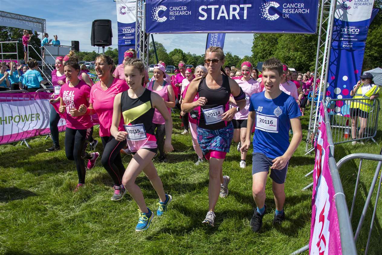 Race for Life Pretty Muddy, Stamford 2019 (11641031)