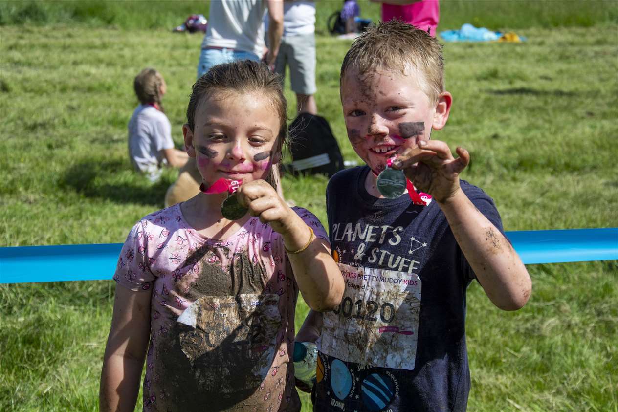 Race for Life Pretty Muddy, Stamford 2019 (11640988)