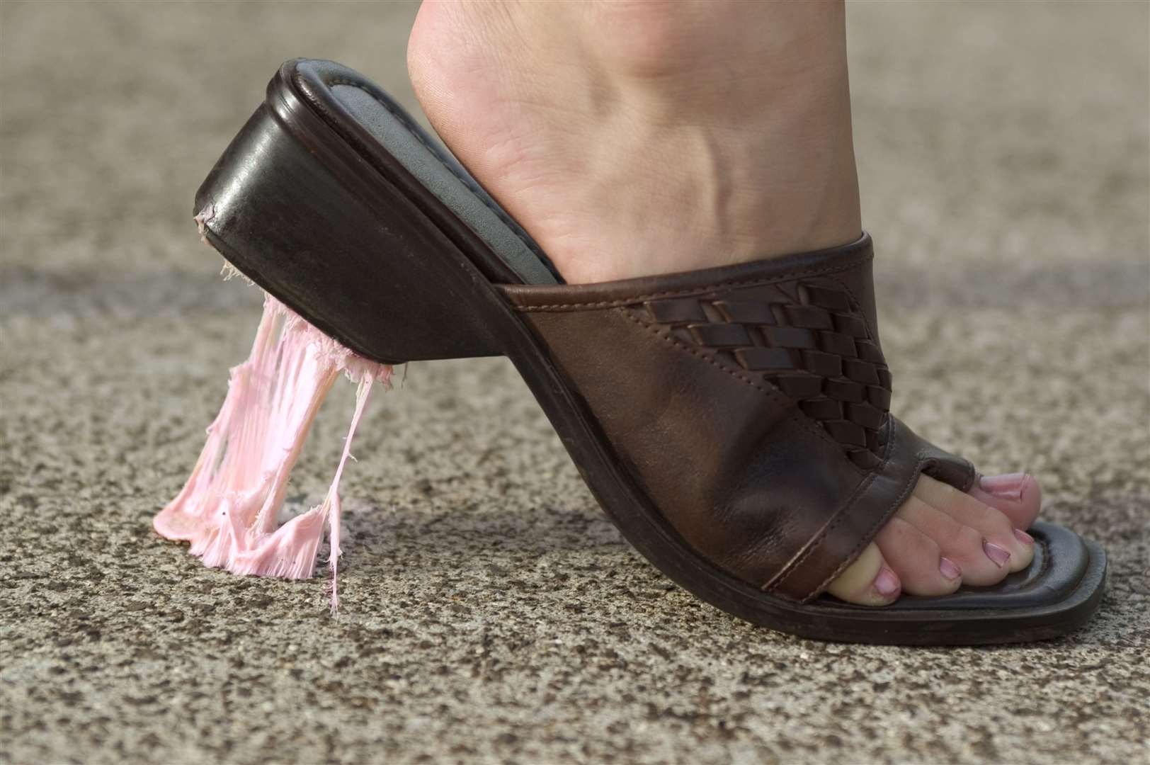 Chewing gum is banned in Singapore. Image: Thinkstock.