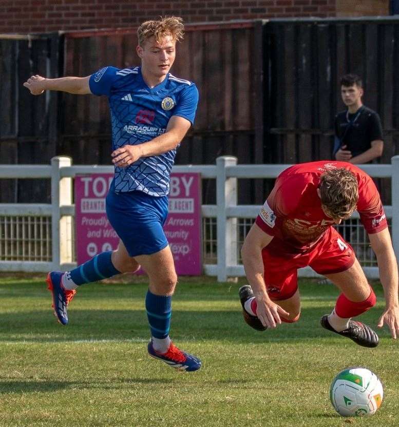 Action from Harrowby's win over AFC Mansfield. Photo: Steve Nesbitt @linscsnapper
