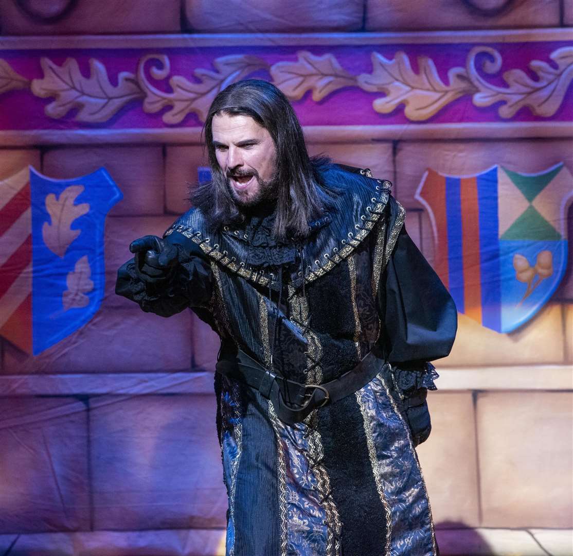 Tristan Gemmill at The Sheriff Of Nottingham in Robin Hood at Nottingham Theatre Royal. Photo: Whitefoot Photography (53662156)