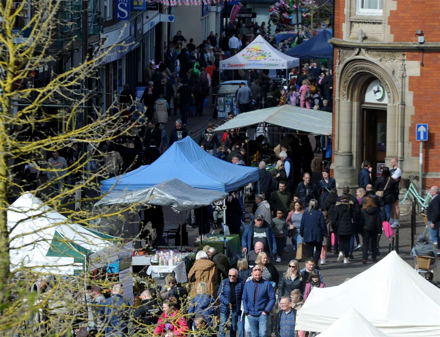 Spring Into Spalding brought the crowds to town. Photo: Chris Lowndes