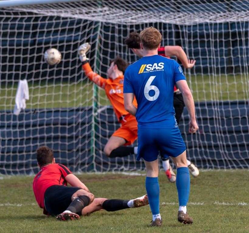 Action from Harrowby's victory at Shirebrook on Saturday. Photo: Steve Nesbitt @lincssnapper