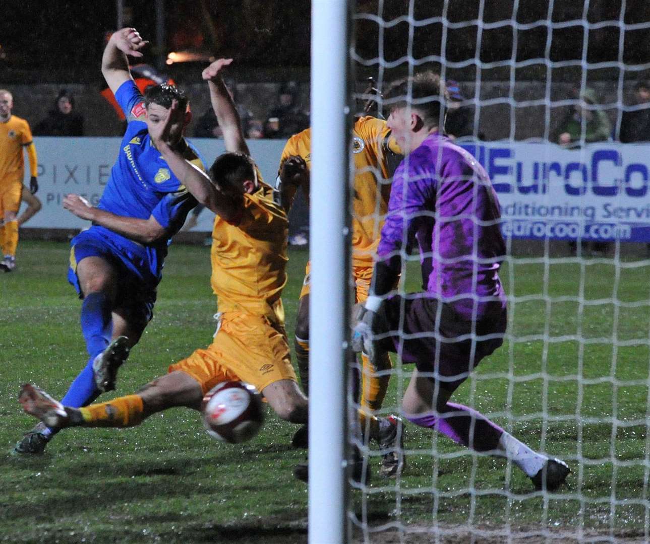 Tyler Winters puts Spalding ahead. Photo: Chris Lowndes