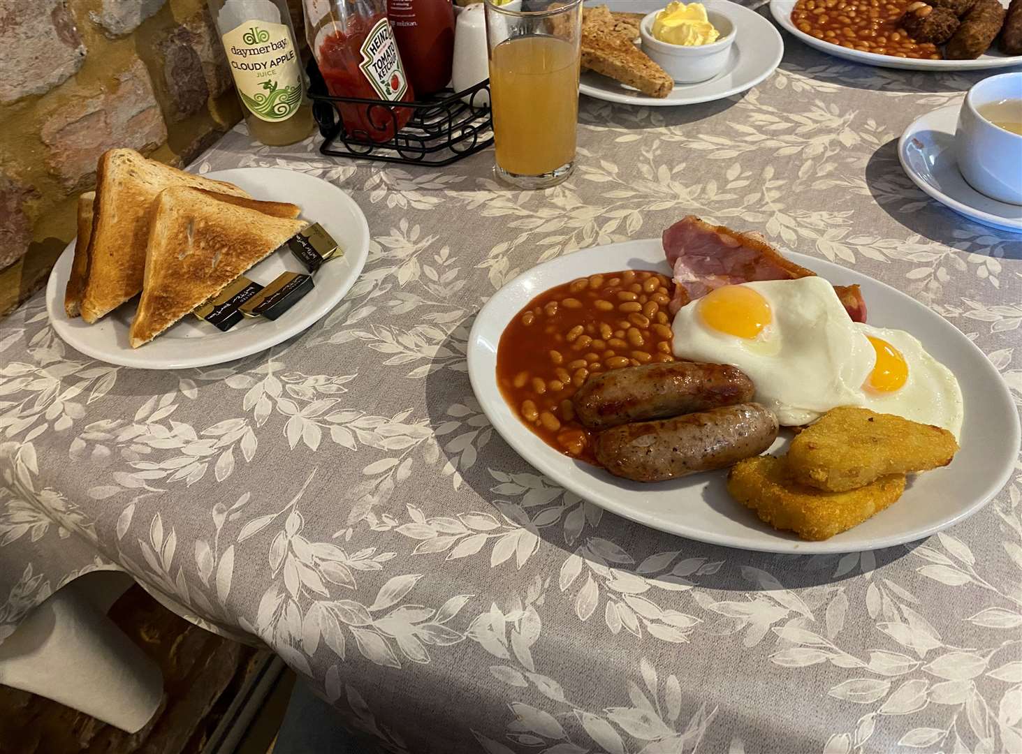 Both breakfasts were piping hot when they were delivered to us