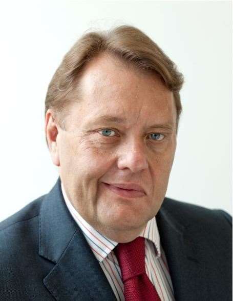 Sir John Hayes supporting Macmillan Cancer Support (19633487)