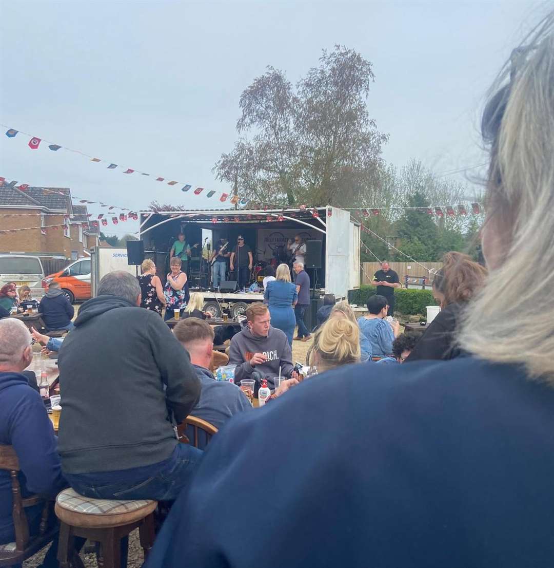Crowds gather at the Jolly Farmer Event