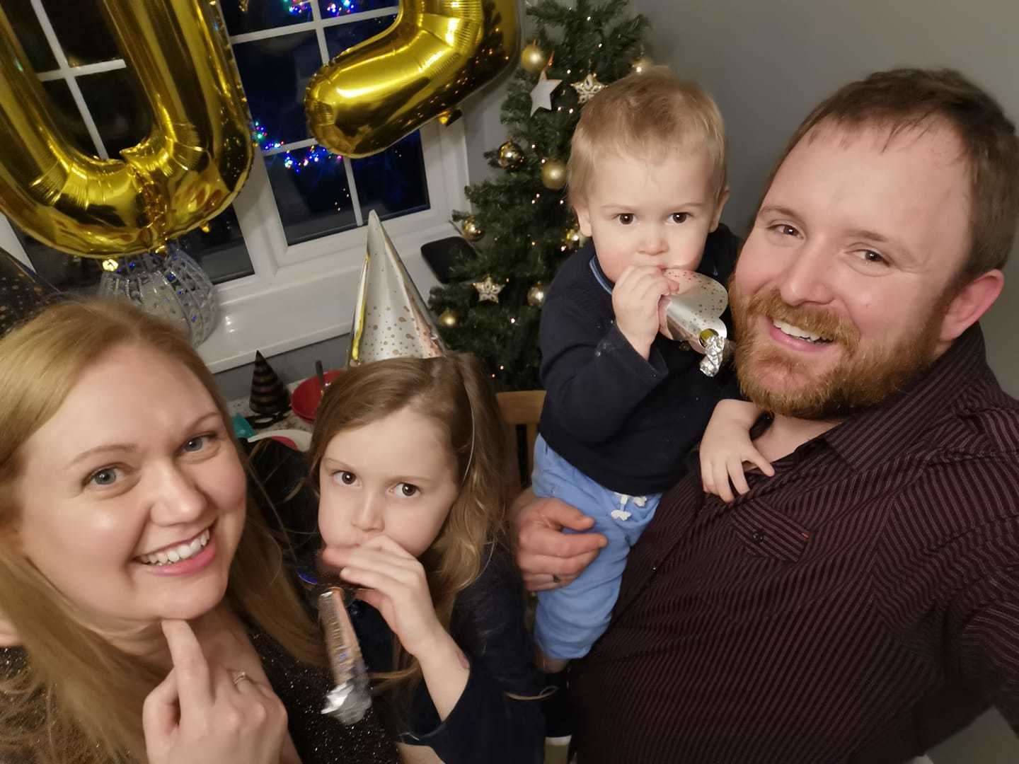 Shelley Rose Odams and family (43814880)