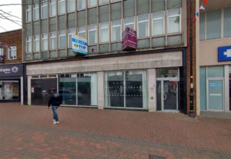 Plans to convert former town centre bank lodged