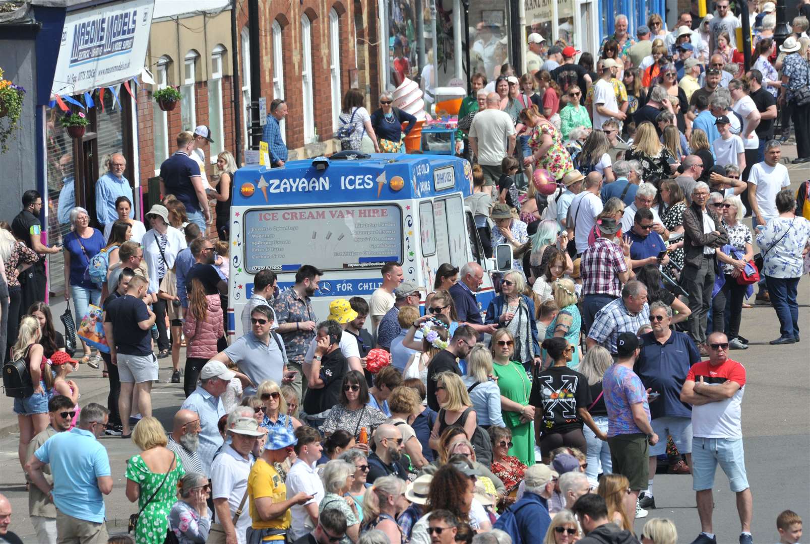 Spalding Flower Parade, 2024 PHOTO: Chris Lowndes