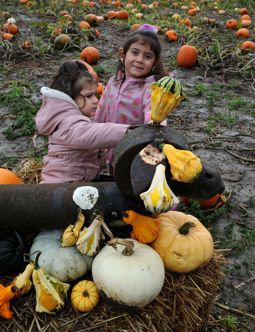 Aleia ,2, and Ella 4