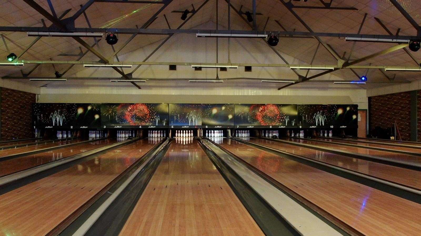 Spalding Bowl PHOTO: Spalding Bowl (54644021)