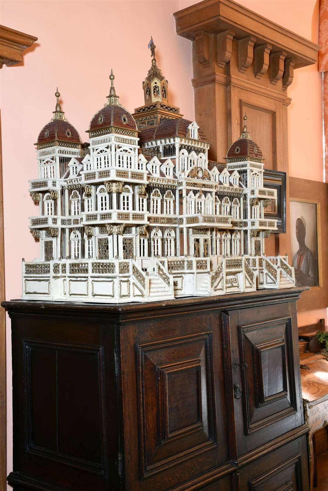 Lot 390: A large and ornate bird cage in the form of a Grand Hotel, early 20th century. (58822241)