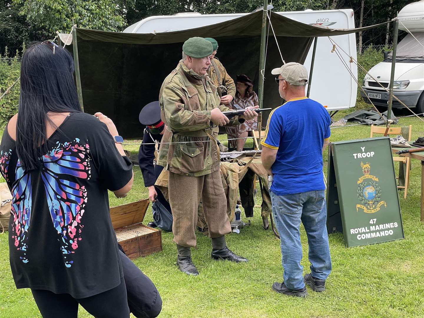 Sten gun demonstration