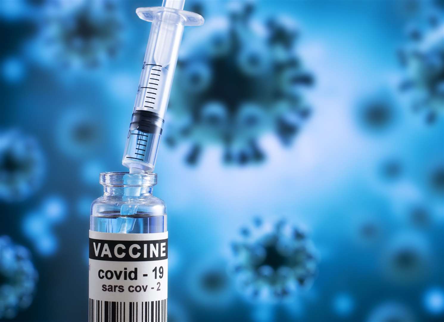 Covid-19 vaccine. Vaccine and syringe for injection. (49590716)