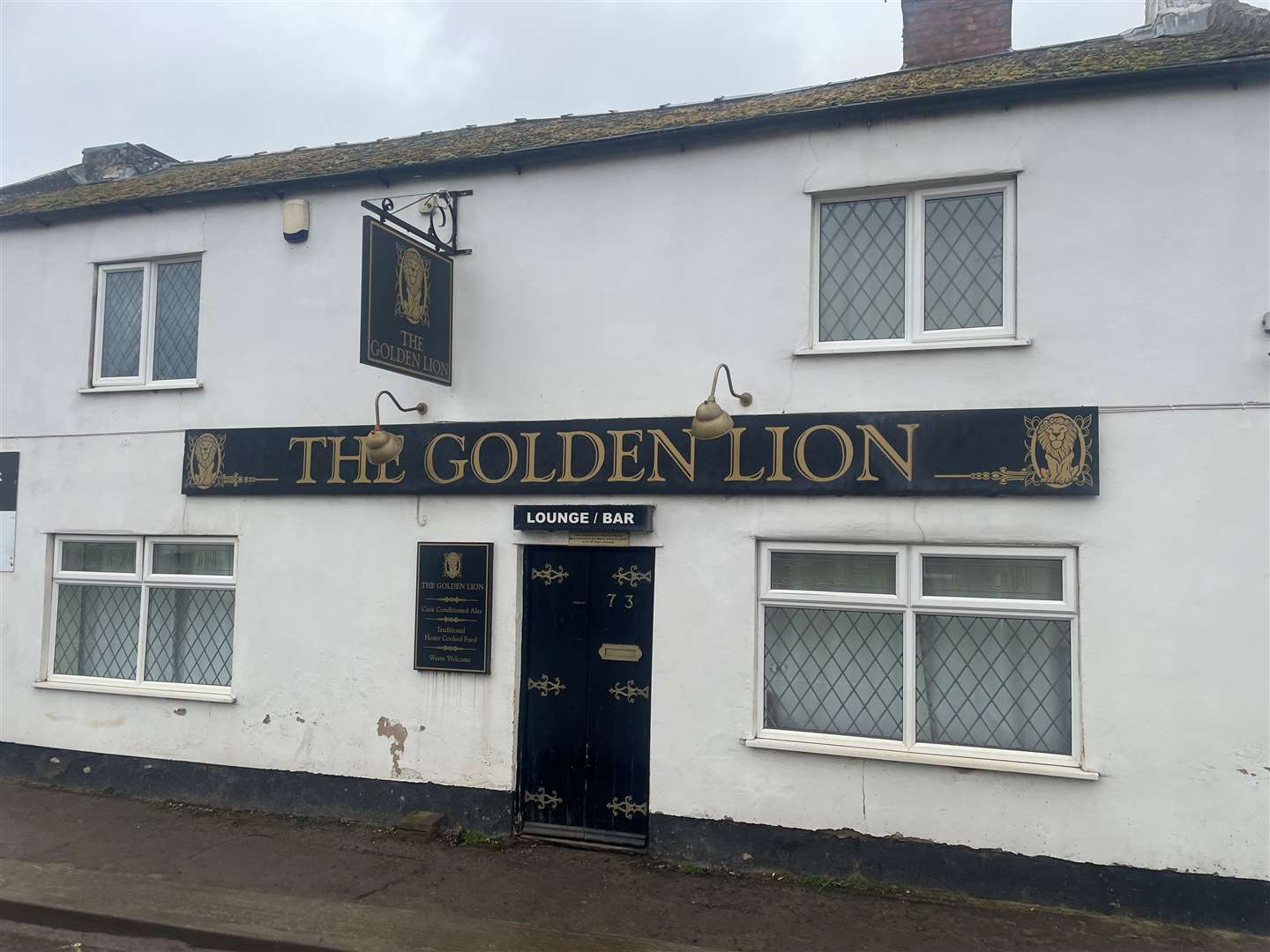 The brochure describes the Golden Lion as a 'thriving' business