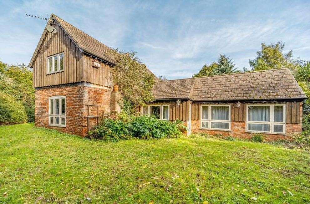 This property was recently renovated in 2001