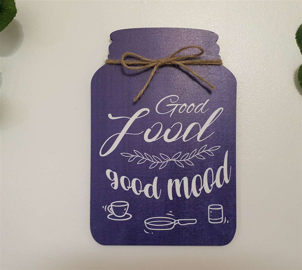 Affirming signs in the café