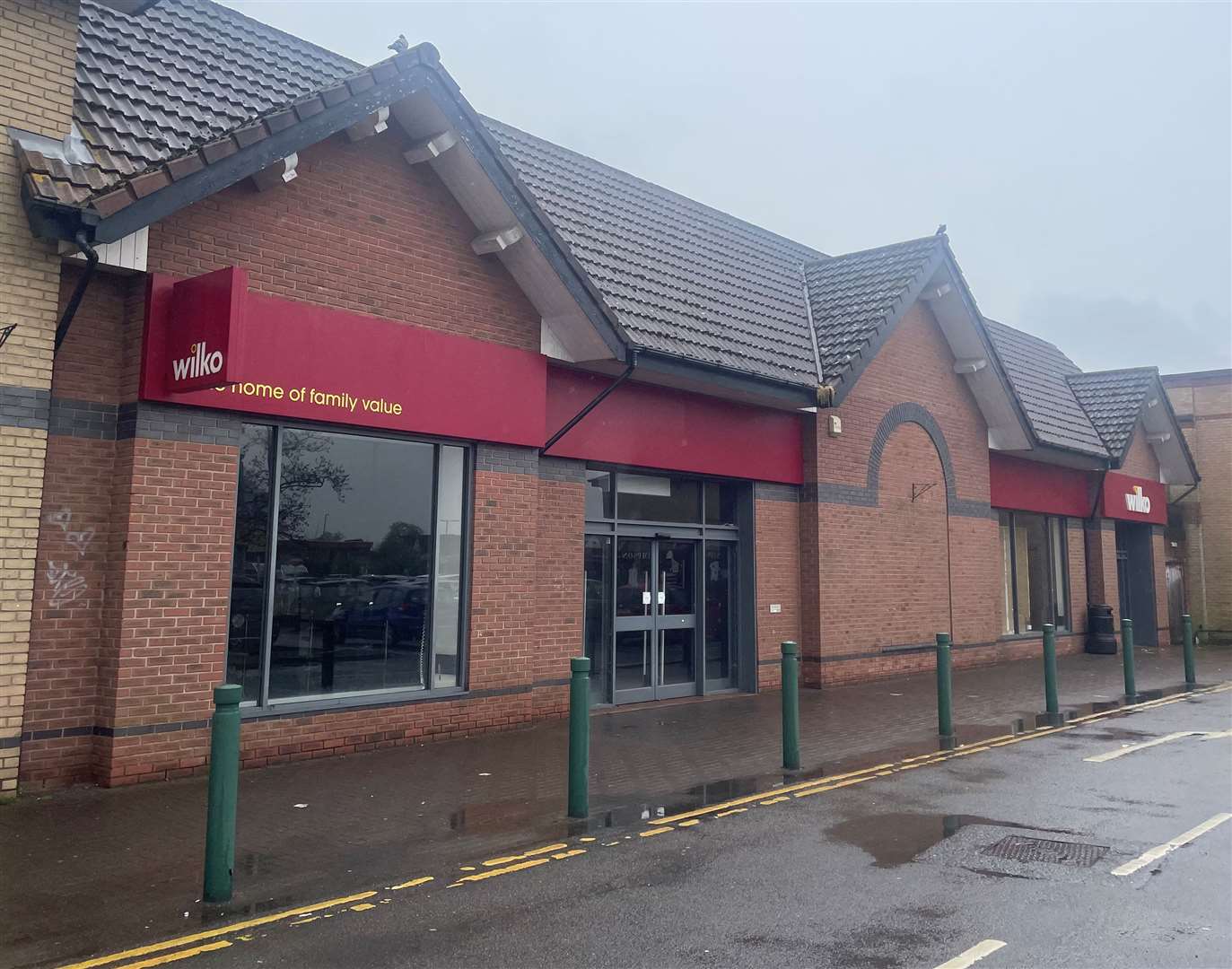 Windows and doors could be replaced at the former Wilko store in Spalding if planners agree