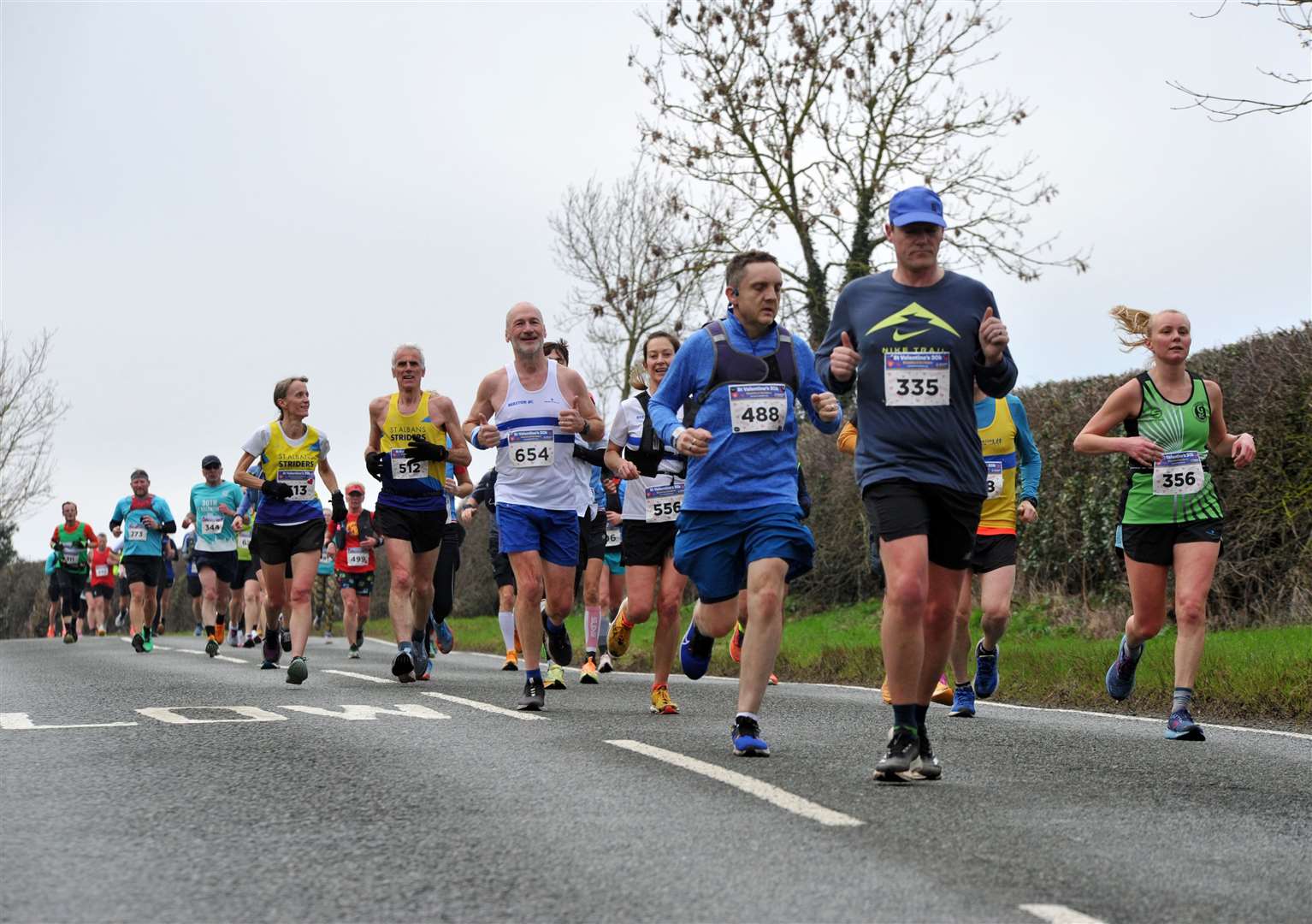 For many runners the 30k is a good warm up for a spring marathon. Photo Chris Lowndes