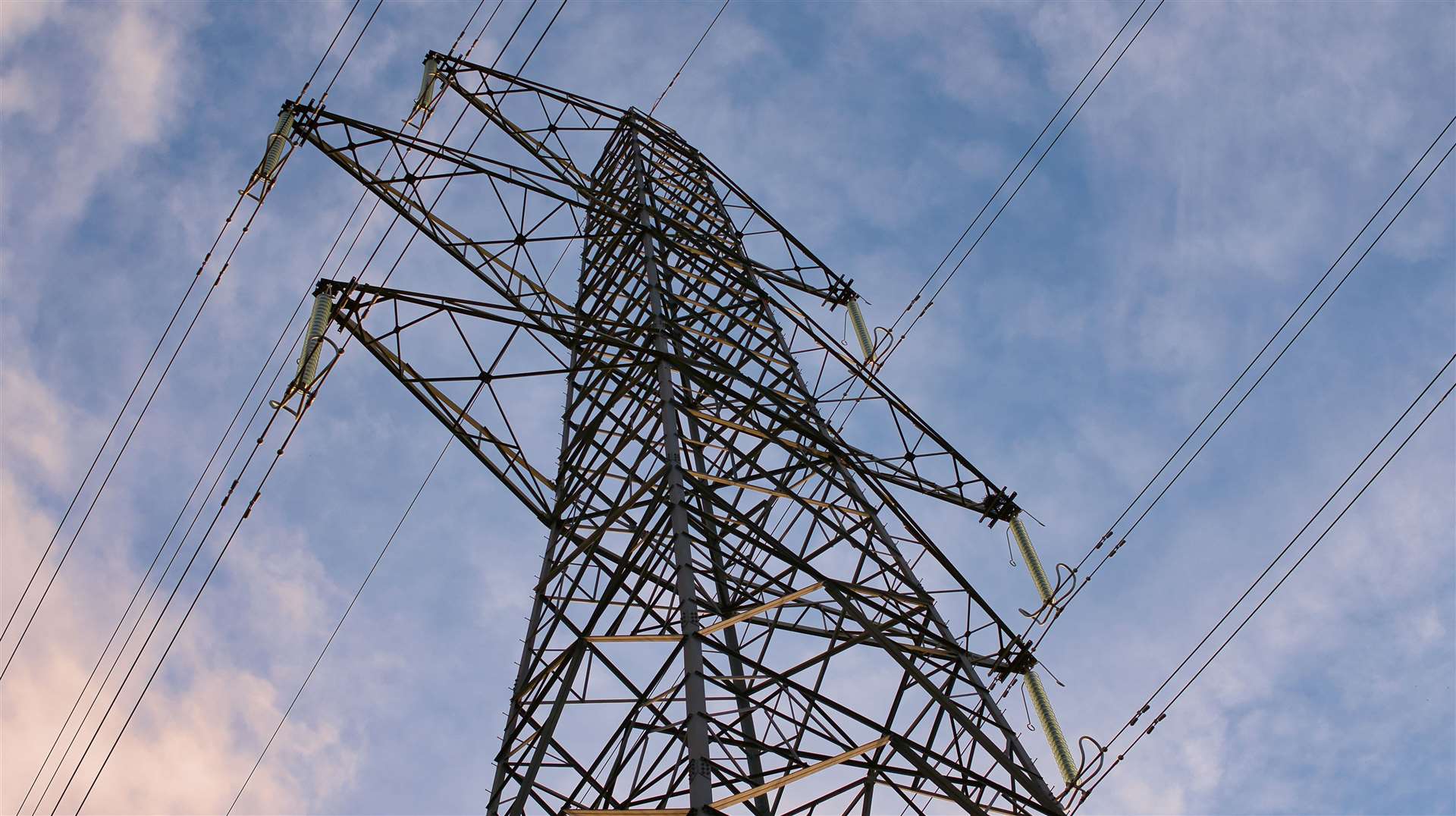 Pylons could be erected along the East coast landscape. | Image: Stock