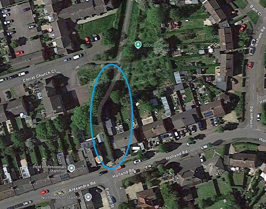 The stretch of path that has been cordoned off. Image: Google Maps