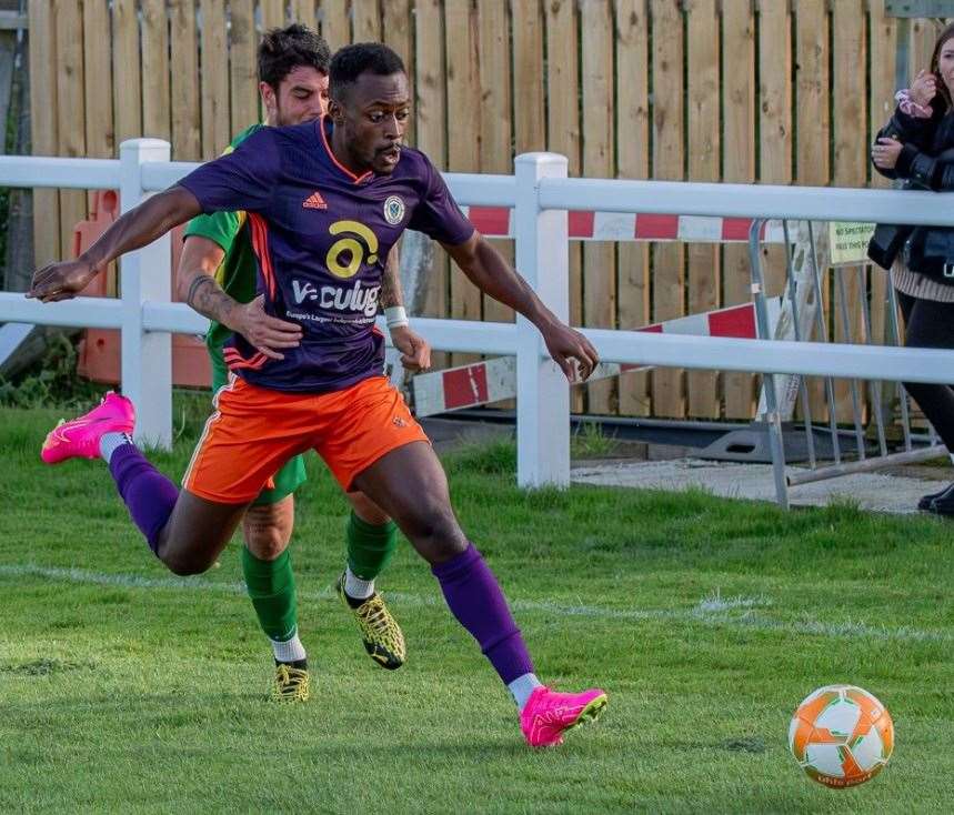 Action from Harrowby's defeat at Holwell on Saturday. Photo: Steve Nesbitt @lincssnapper
