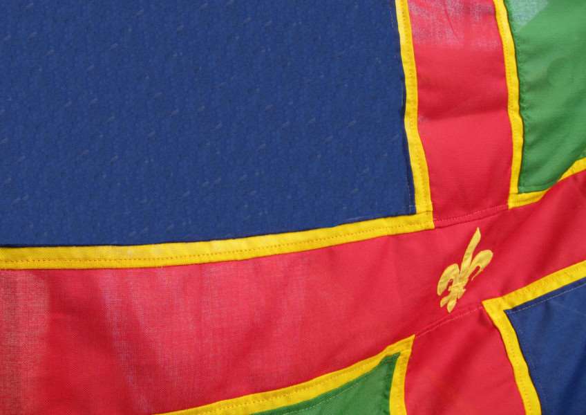 Lincolnshire Flag EMN-140926-084847001