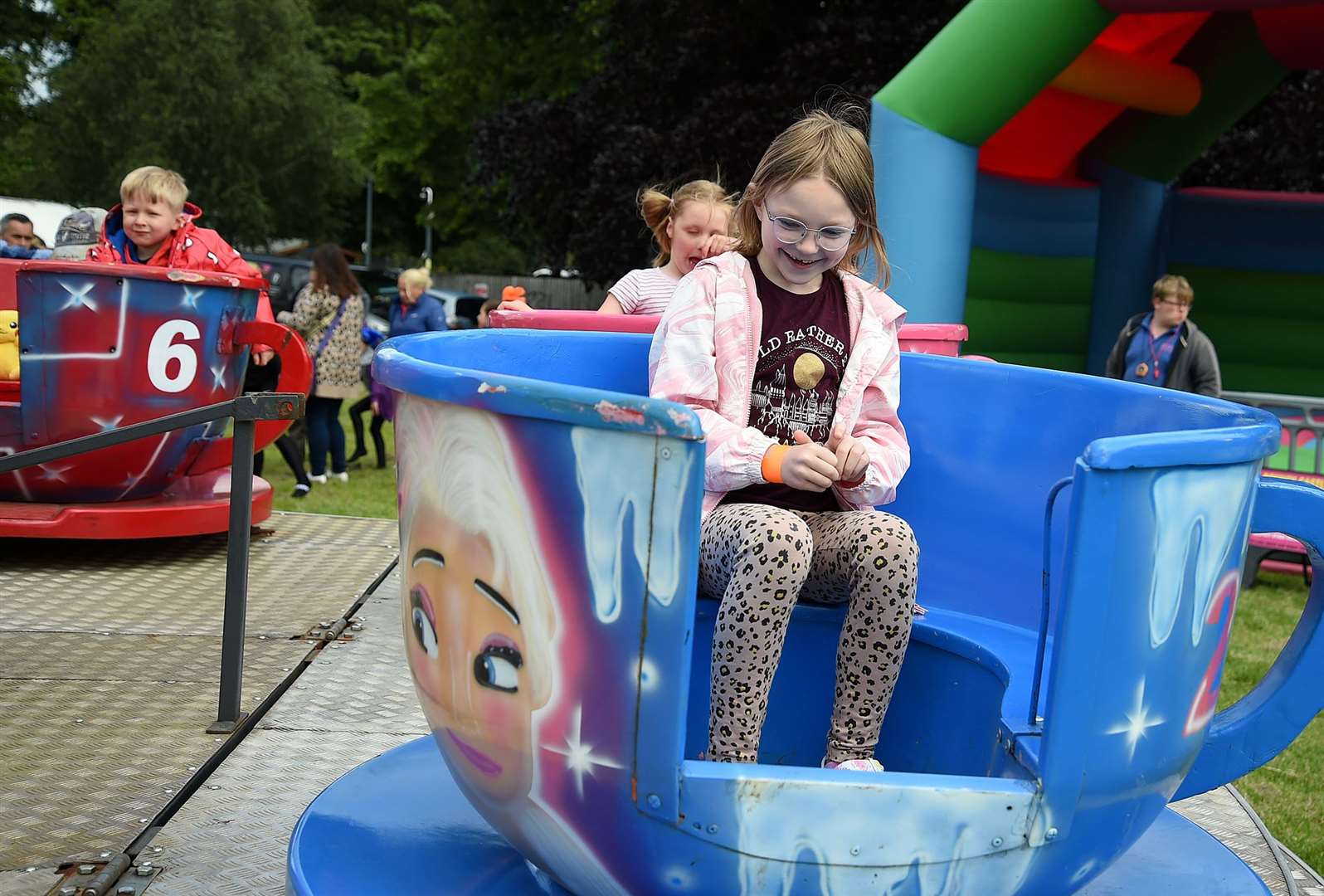 Fun in the teacups!