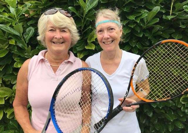 Ladies Plate winners Anne Cowan and Lynne Maxwell.