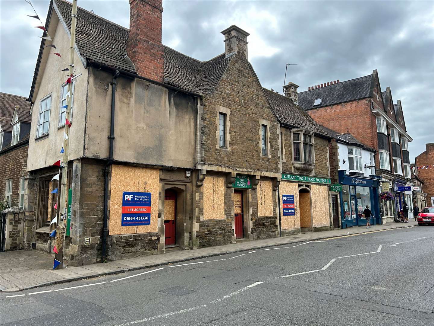 A salon is moving into the former Rutland toys and dance boutique