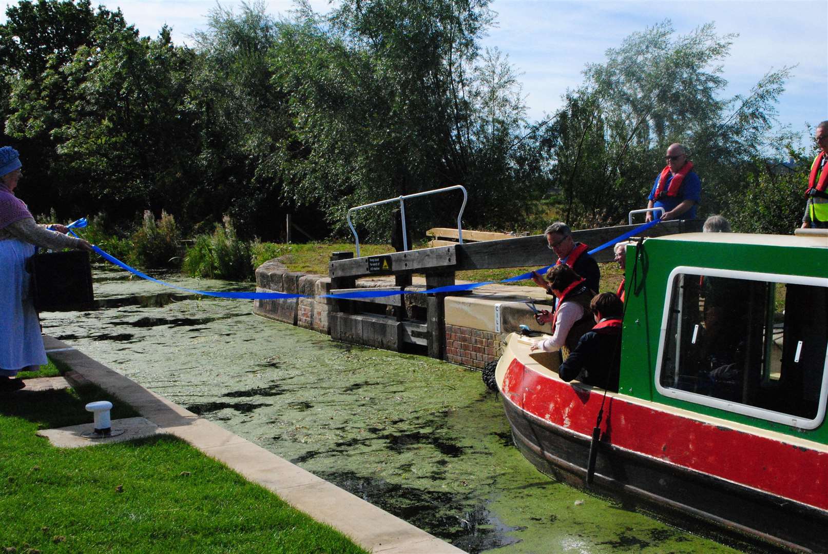 Lock 15 on Grantham Canal welcomed its first boat in 90 years on Friday. (16893241)