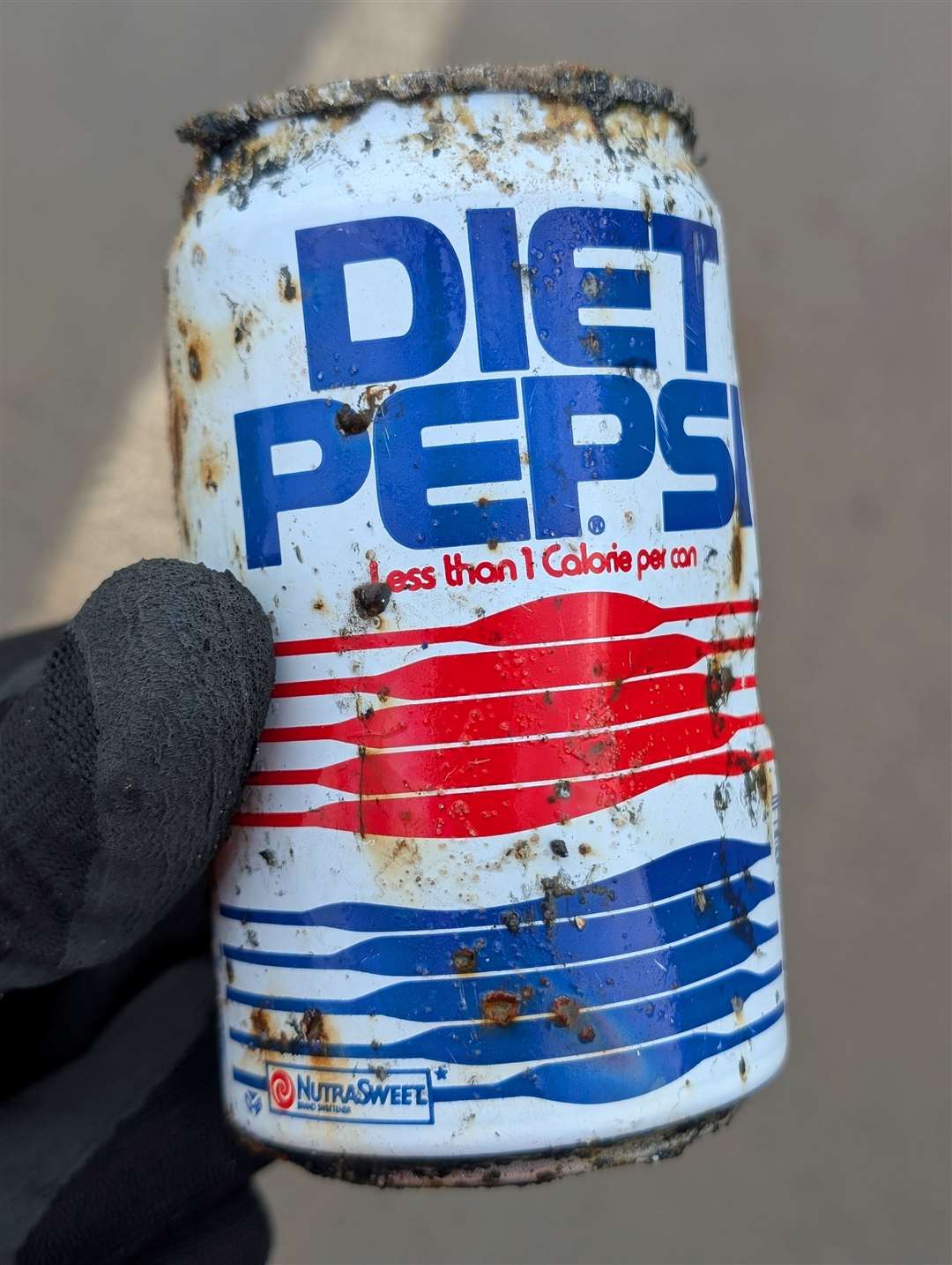 An old Diet Pepsi can