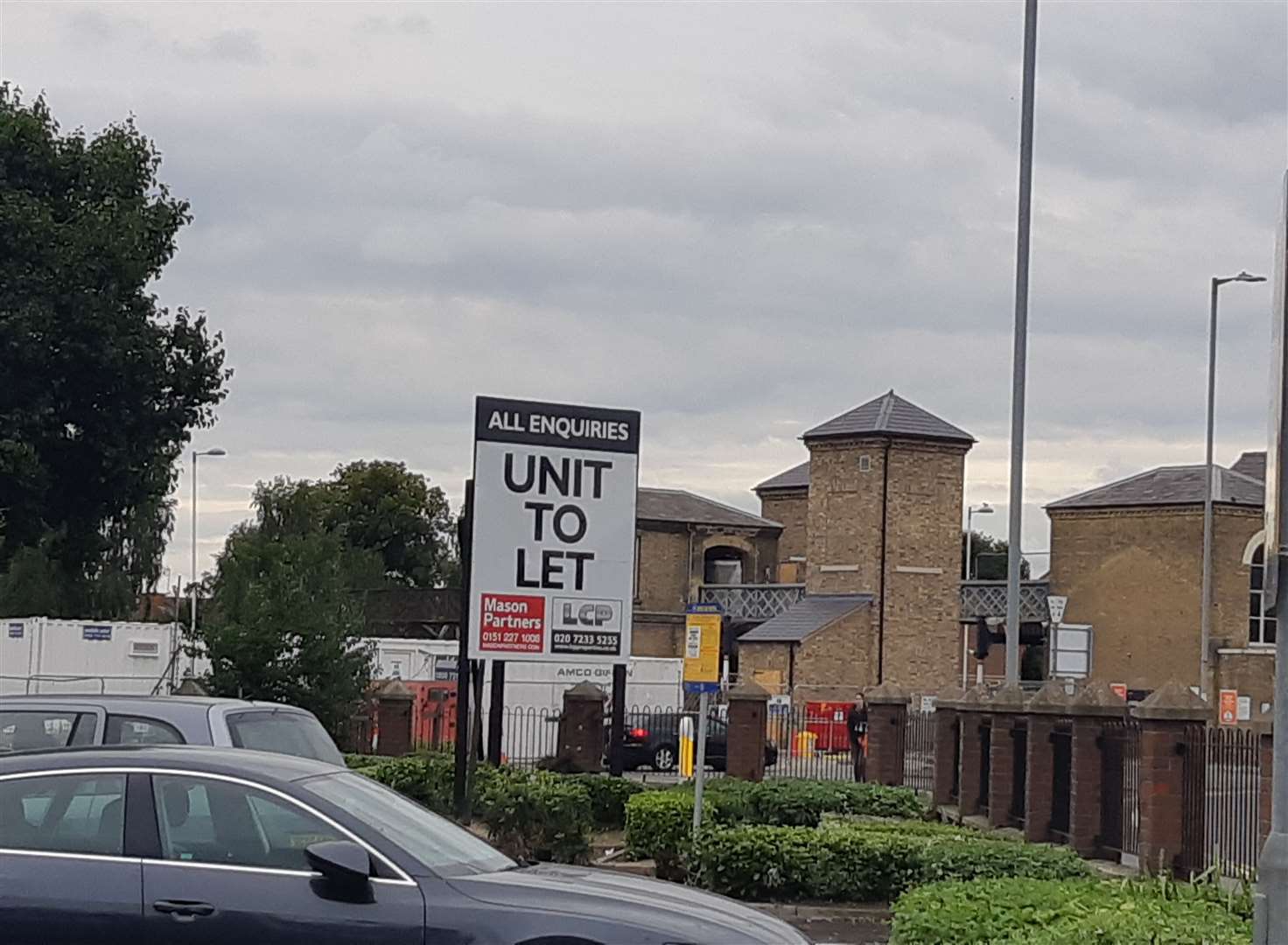 A 'To Let' sign has gone up outside the Winsover Centre in Spalding. (38527064)