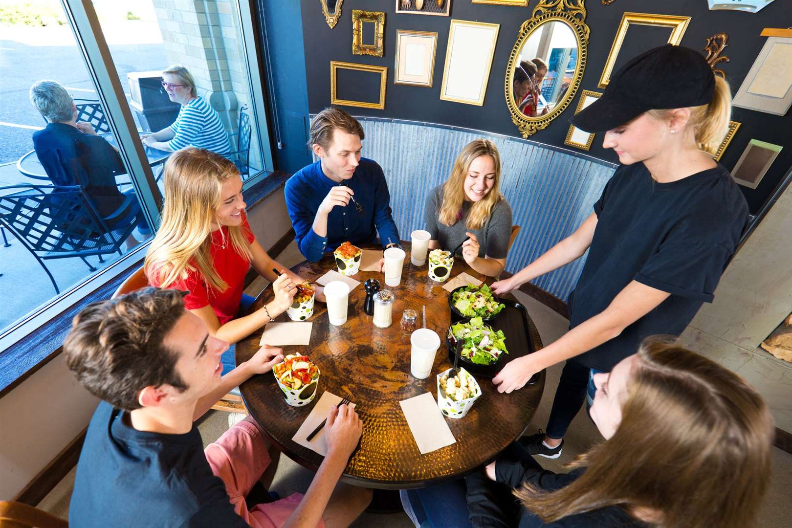The amount of hours teens can work on a Saturday is limited. Image: iStock.