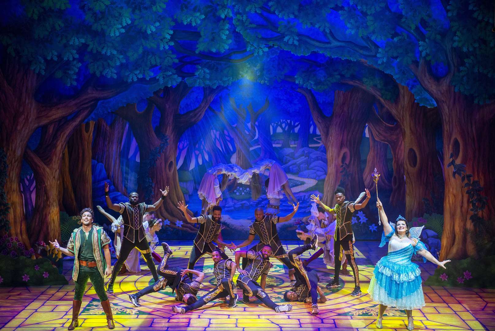 Matt Terry as Robin Hood and Jodie Prenger as the Spirit of Sherwood and the cast of Robin Hood at Robin Hood in Nottingham Theatre Royal. Photo: Whitefoot Photography (53662158)
