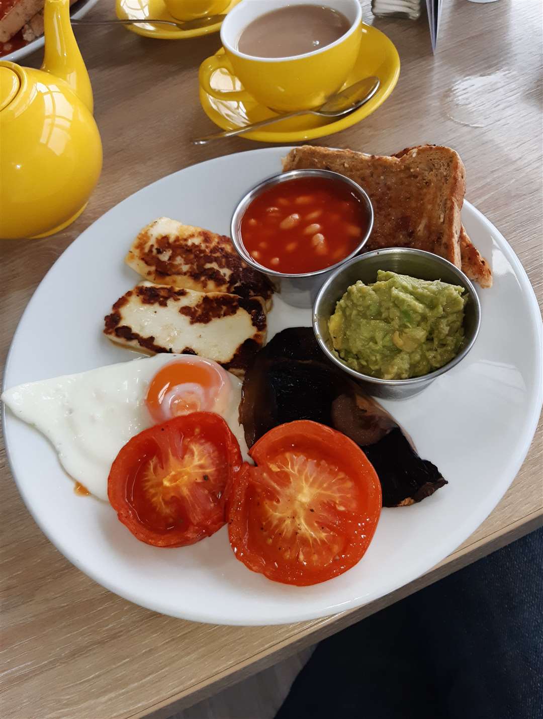 My friend opted for a grilled halloumi breakfast