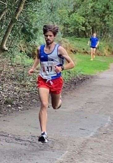 Elliot Smith-Rasmussen running for Newark Athletic Club. Image supplied by club.
